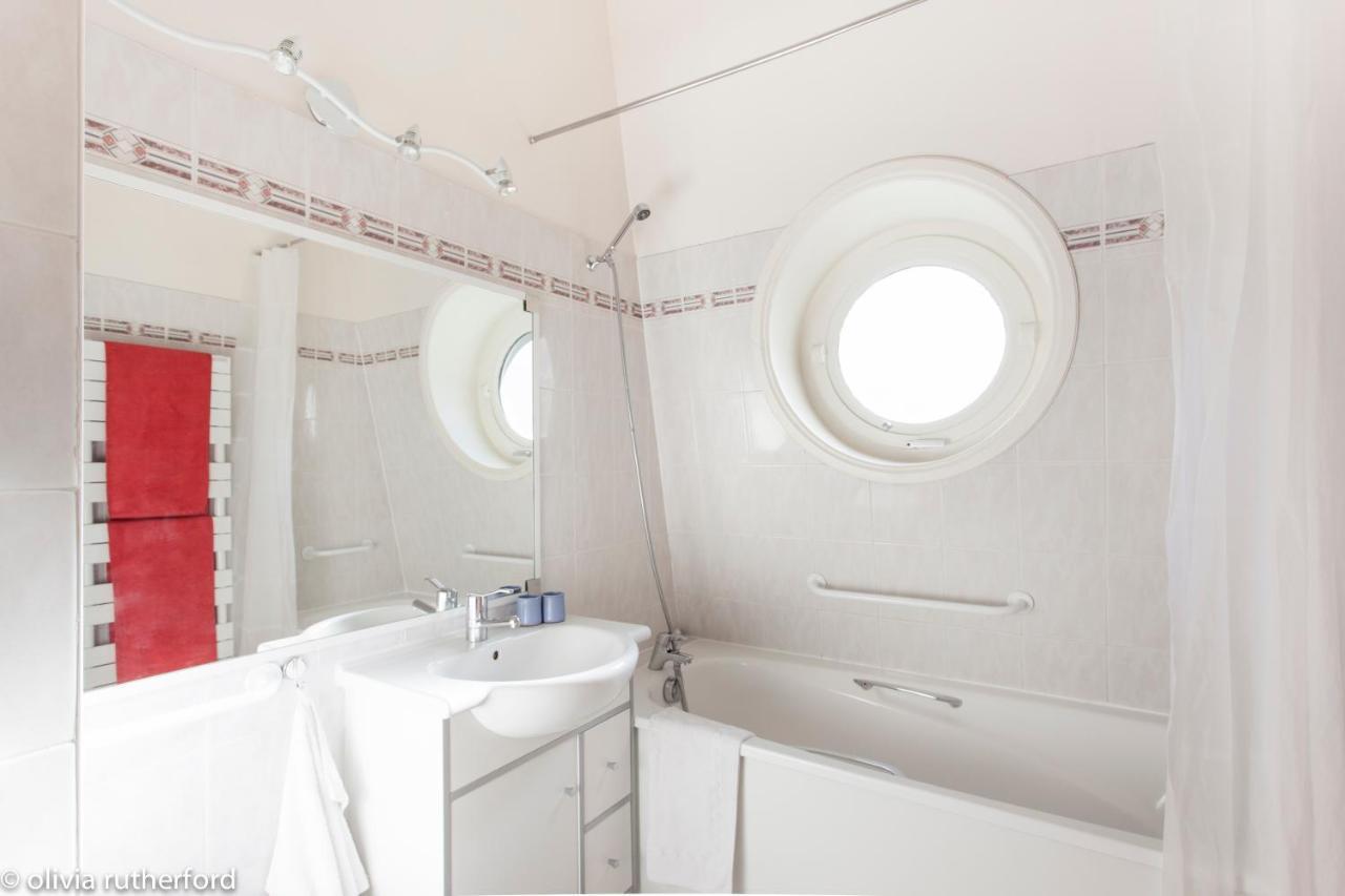 52 Clichy Bed & Breakfast - Chambre D'Hotes Париж Екстериор снимка